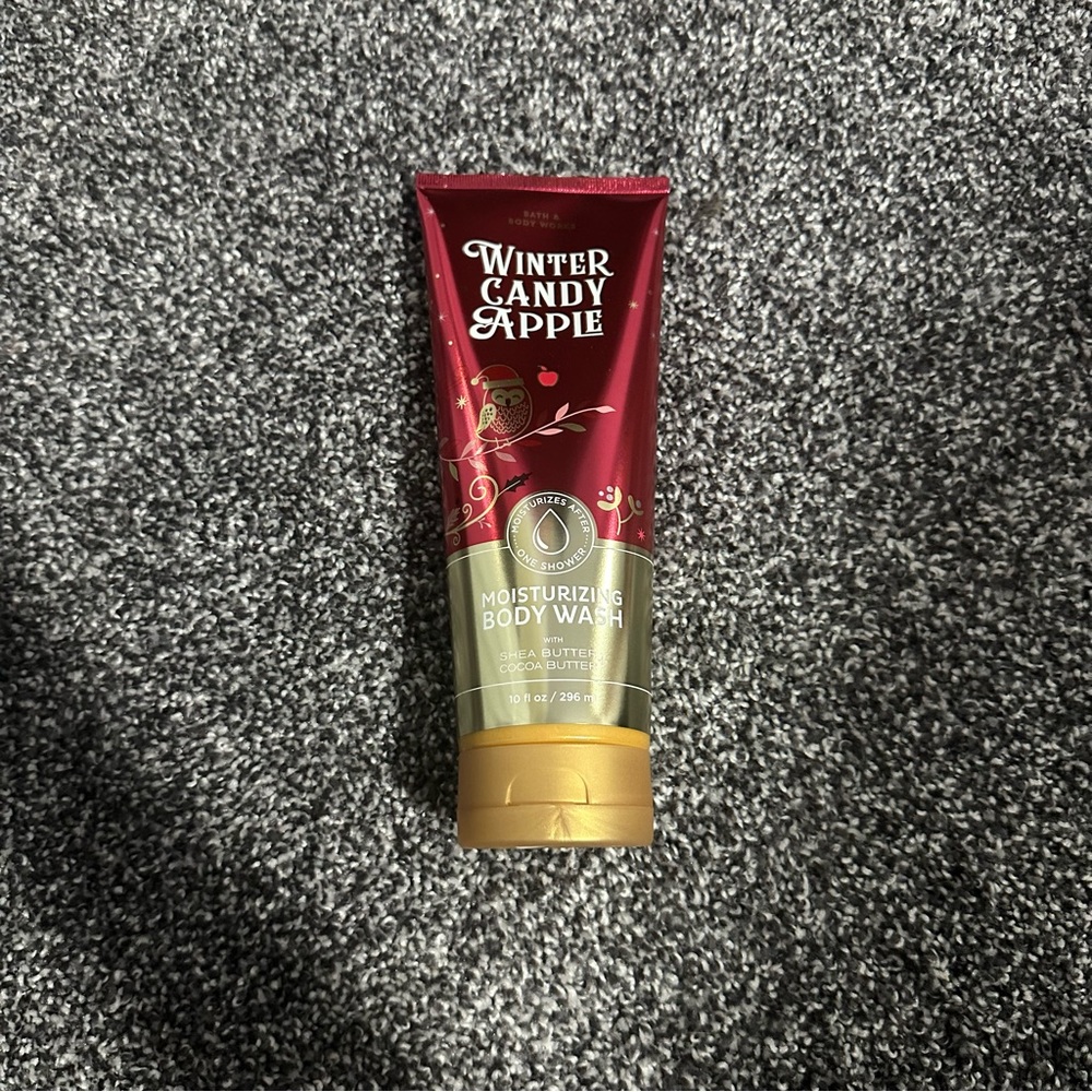 Bath and Body Works Moisturizing Body Wash - Winter Candy Apple